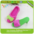 Brosse en forme de chaussures rouge vert pour les filles